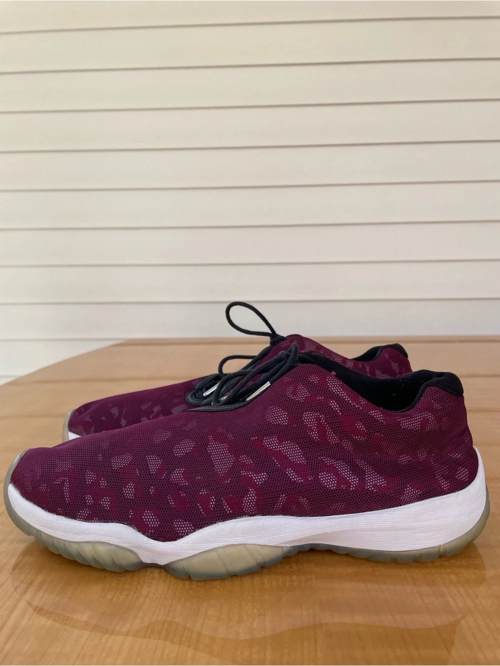 Air Jordan Men’s Future Low Bordeaux Camo Sneakers Size 10.5 Basketball NBA